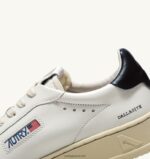 Autry άνδρες Dalas χαμηλά sneakers σε δερμάτινο λευκό και κενό 04FXF71 - Image 6
